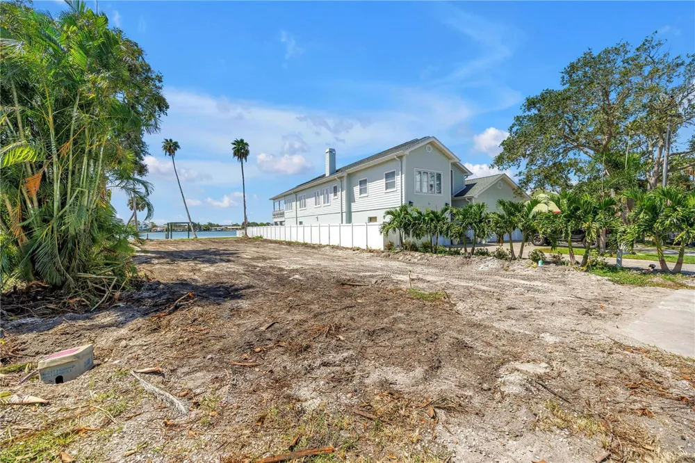 315 10TH AVENUE Indian Rocks Beach, FL 33785