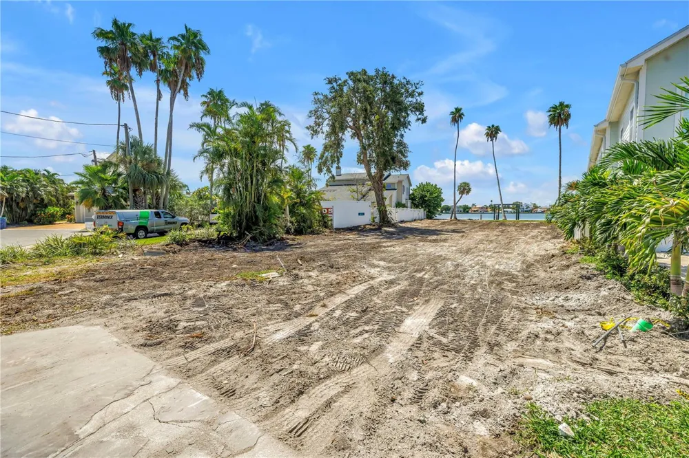 315 10TH AVENUE Indian Rocks Beach, FL 33785