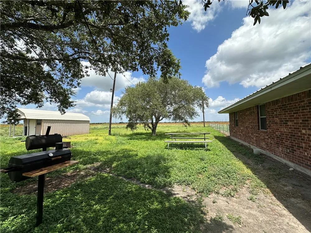 7602 FM 796 Skidmore, TX 78389
