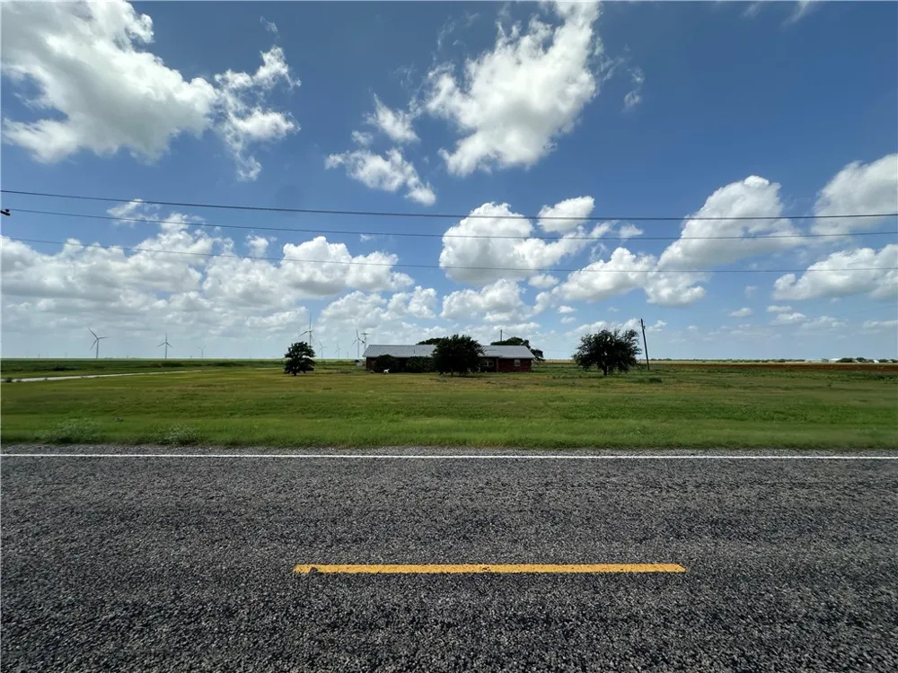 7602 FM 796 Skidmore, TX 78389