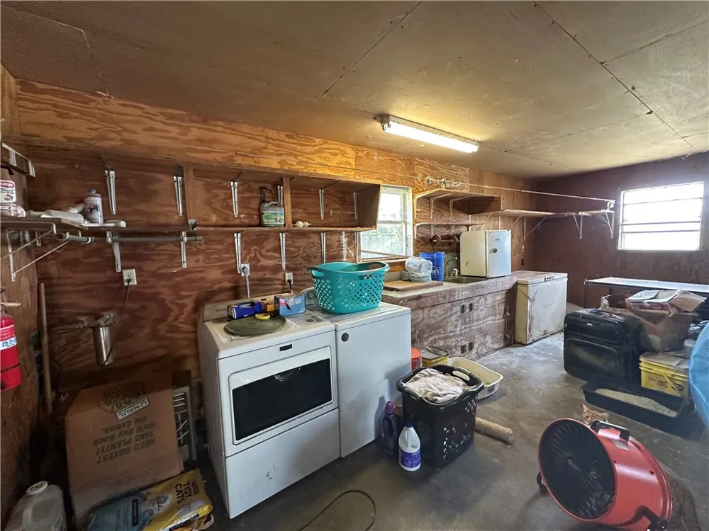 7602 FM 796 Skidmore, TX 78389