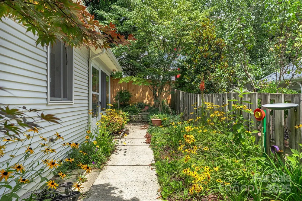 7 Silver Place Black Mountain, NC 28711