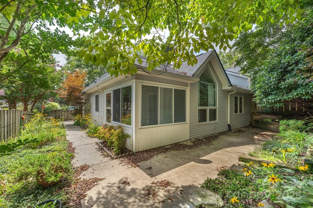 7 Silver Place Black Mountain, NC 28711