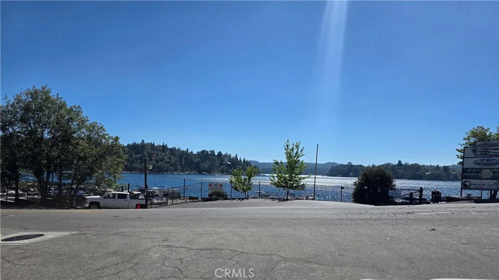 29629 Little Bear Creek Road Cedar Glen, CA 92321