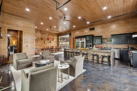3105 Coy Hill Rd