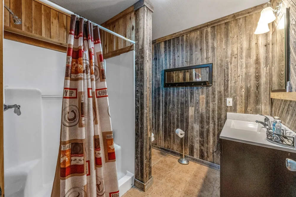 1712 Wells East Road W Newcastle, TX 76372