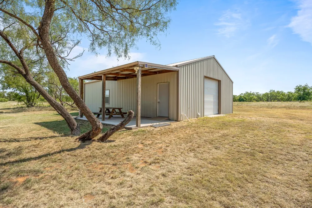 1712 Wells East Road W Newcastle, TX 76372