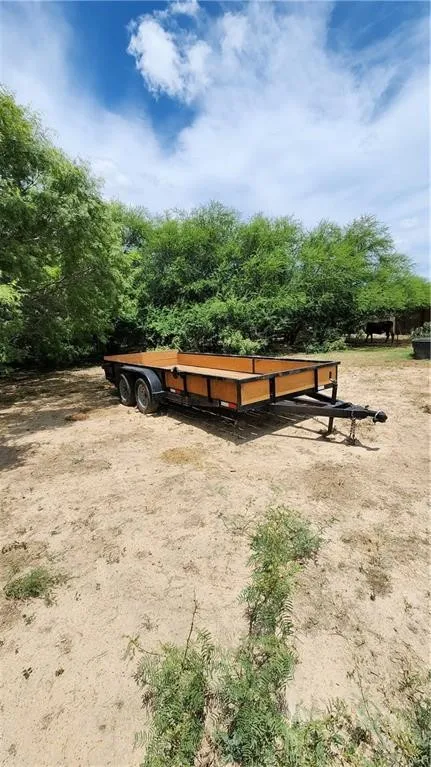 1249 CR 772 Natalia, TX 78059