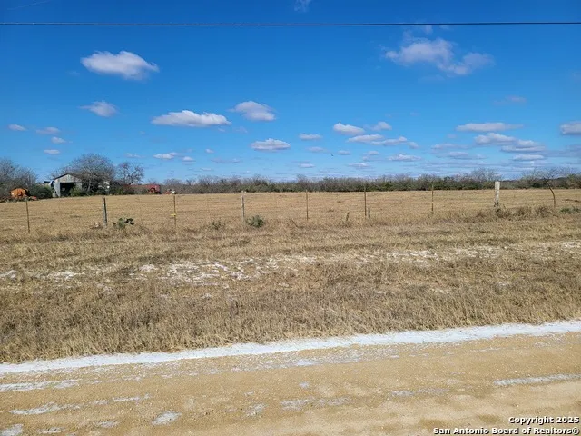 02 CANAL LN New Braunfels, TX 78130