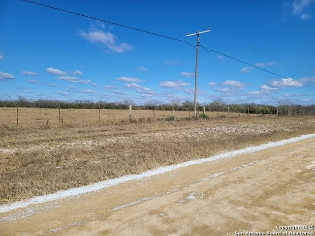02 CANAL LN New Braunfels, TX 78130