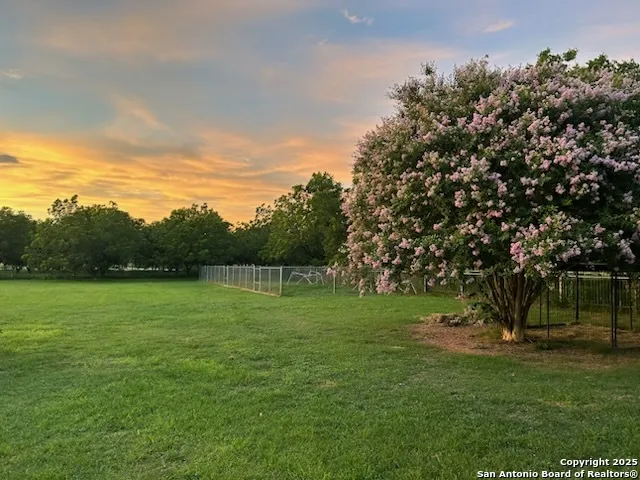 6 Collins Hill Rd Lytle, TX 78052