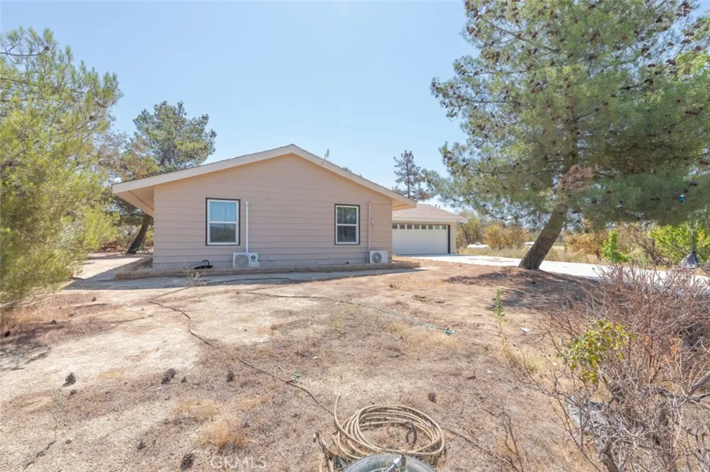 38855 Howard Road Anza, CA 92539