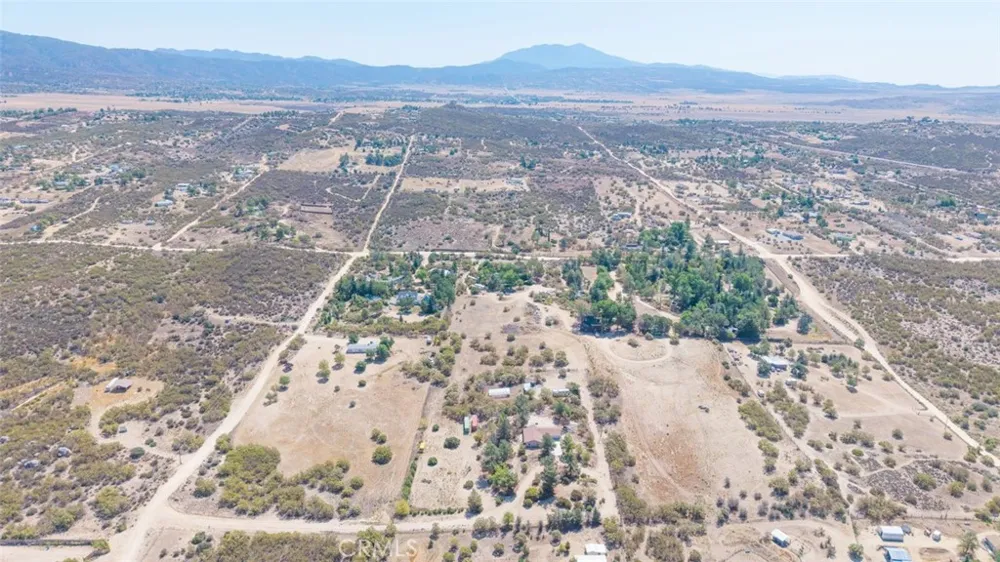 38855 Howard Road Anza, CA 92539