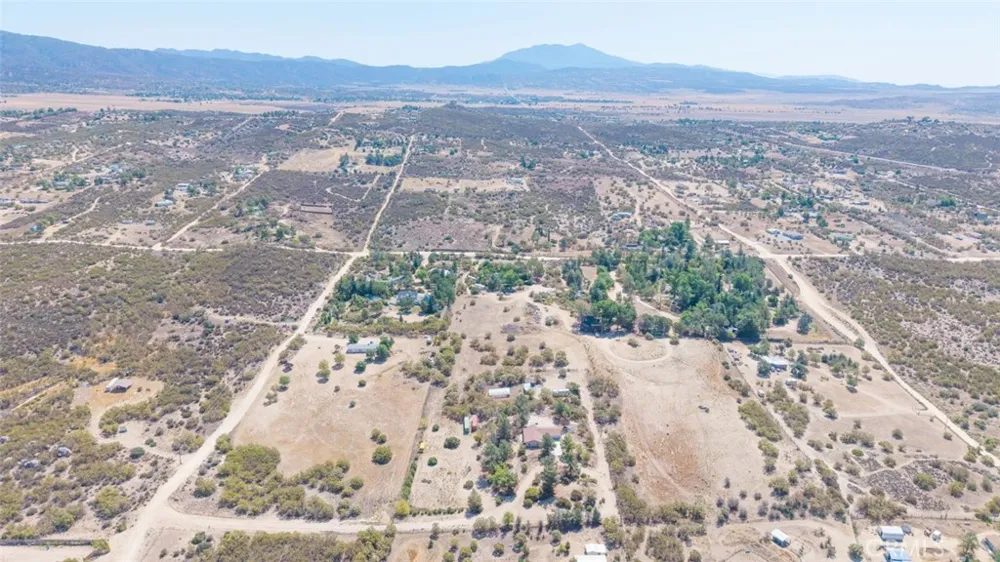 38855 Howard Road Anza, CA 92539