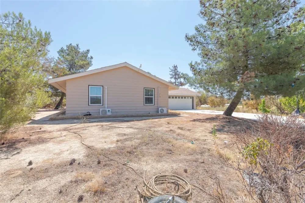 38855 Howard Road Anza, CA 92539