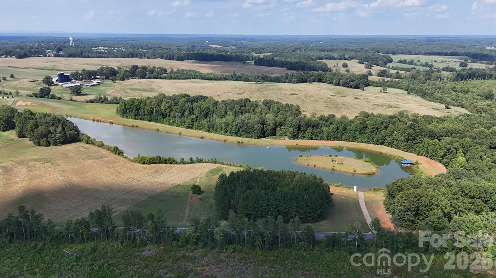 4488 Mirror Lake Drive Catawba, NC 28609
