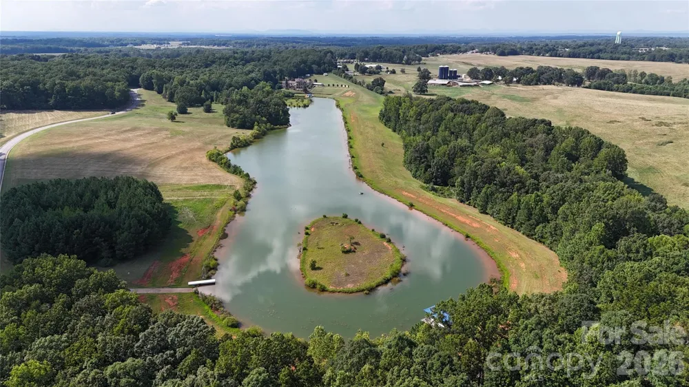 4488 Mirror Lake Drive Catawba, NC 28609