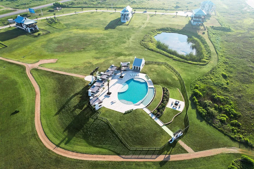 436 Seagrass Gilchrist, TX 77617