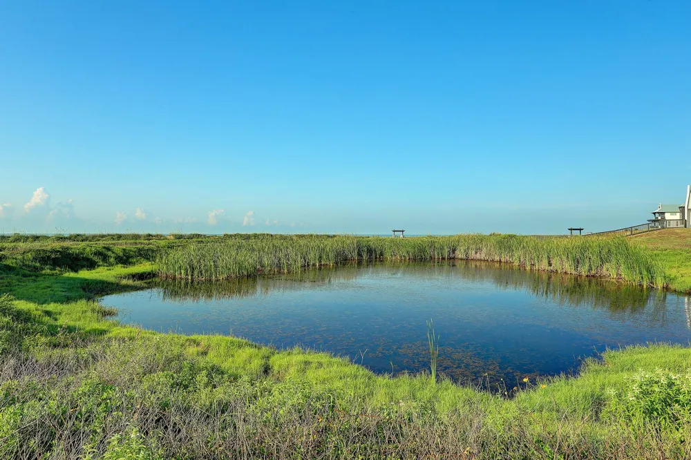 436 Seagrass Gilchrist, TX 77617