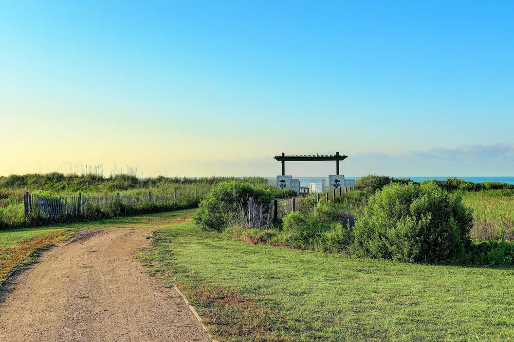 436 Seagrass Gilchrist, TX 77617