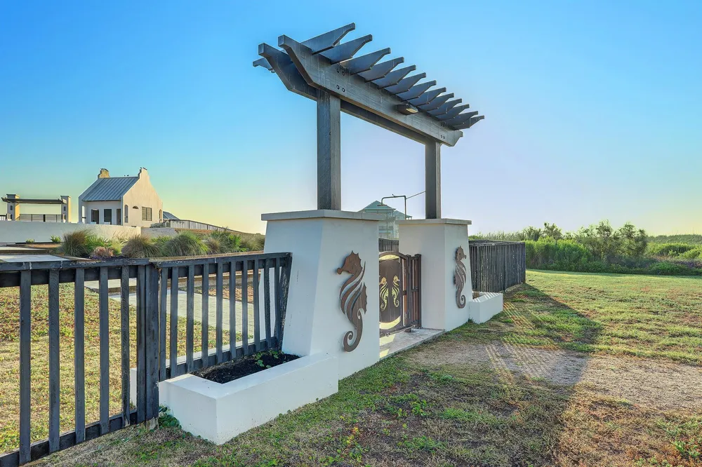 436 Seagrass Gilchrist, TX 77617