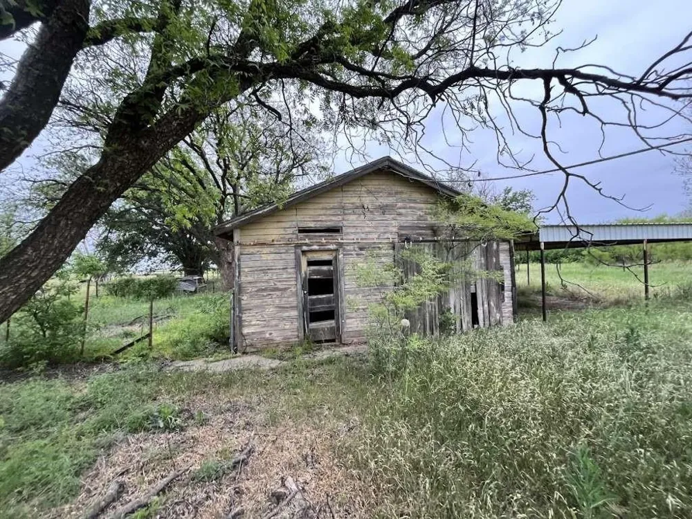 1201 Taylor Avenue Rule, TX 79547