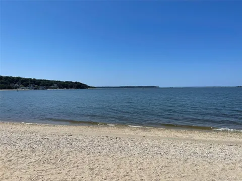 Little Neck Road