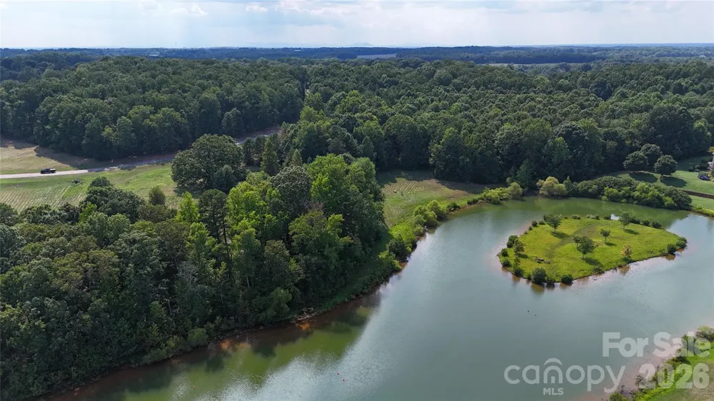 4604 Mirror Lake Drive Catawba, NC 28609