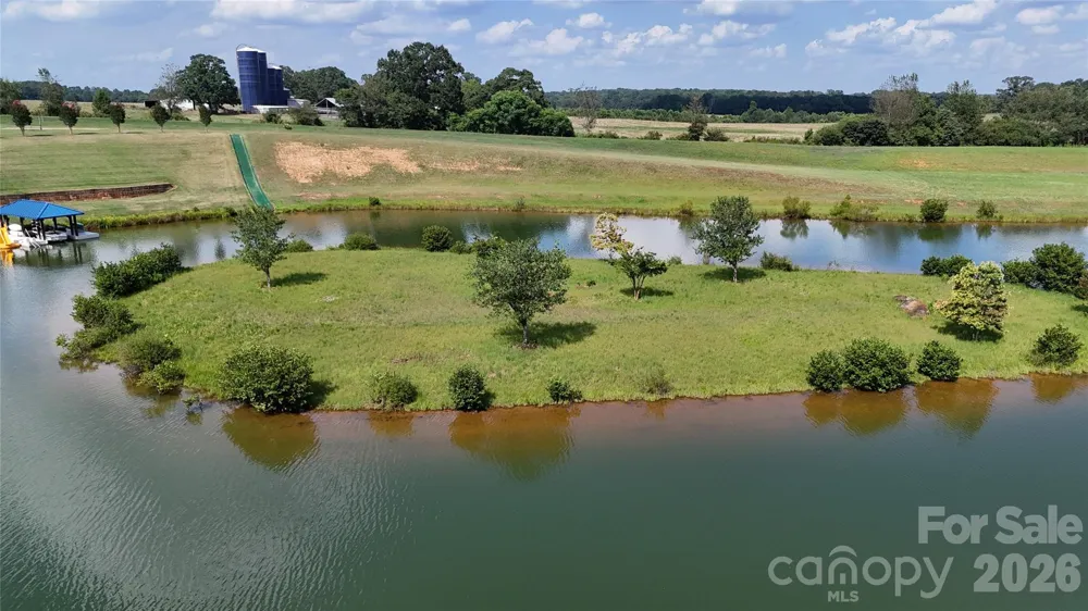 4604 Mirror Lake Drive Catawba, NC 28609