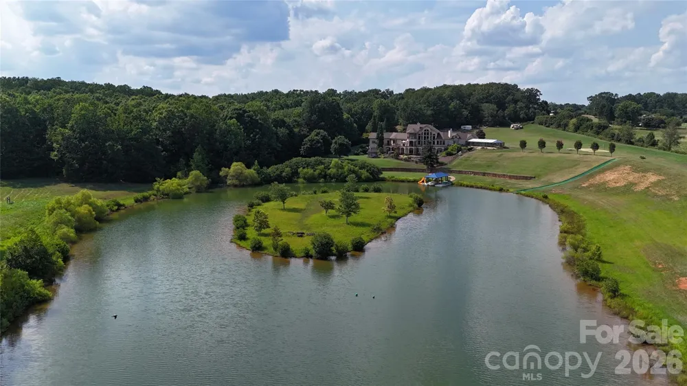 4604 Mirror Lake Drive Catawba, NC 28609