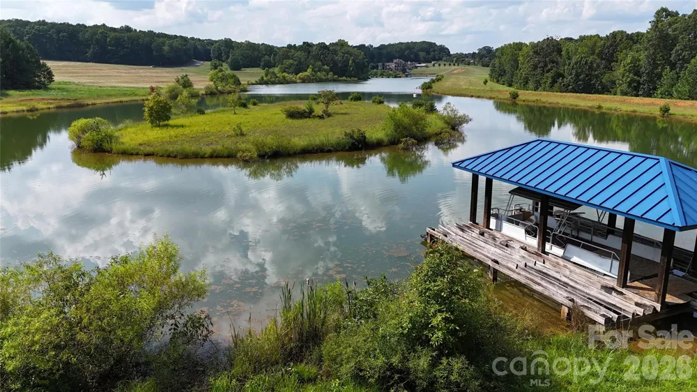 4446 Mirror Lake Drive Catawba, NC 28609