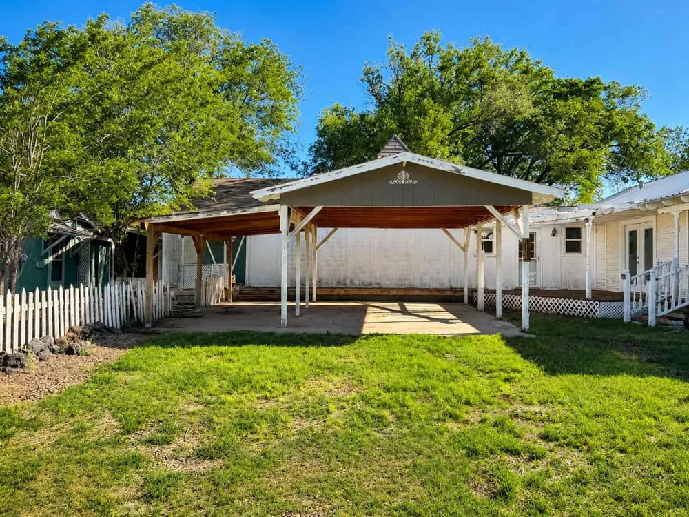 108 E 9th Street Channing, TX 79022