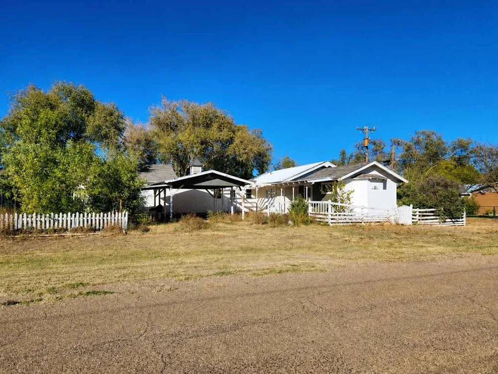 108 E 9th Street Channing, TX 79022