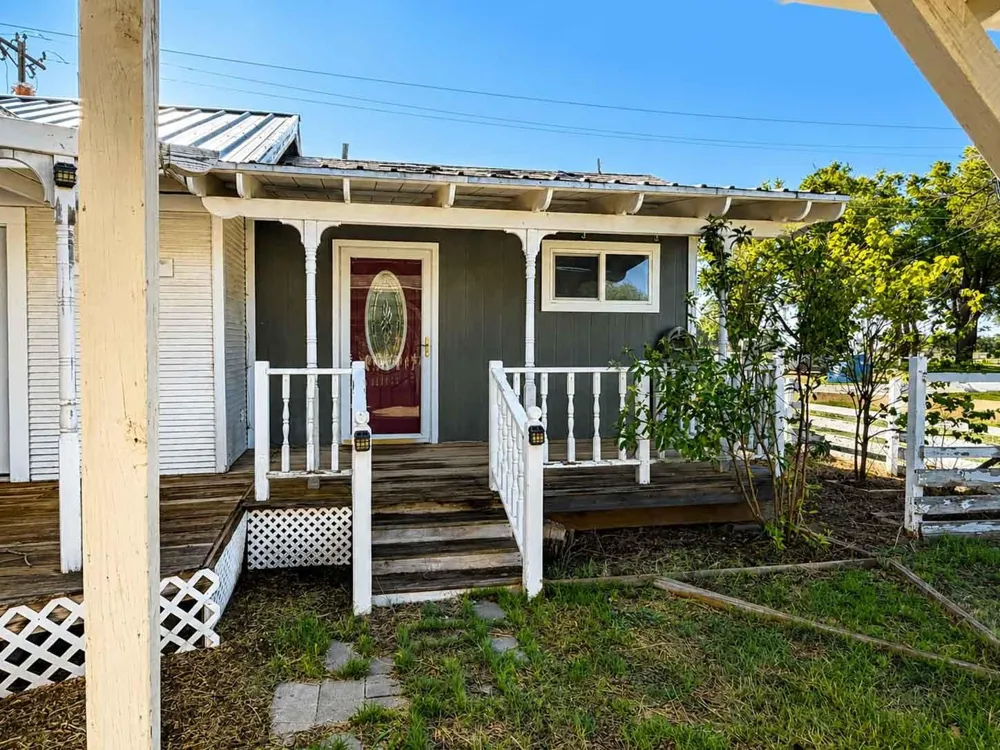 108 E 9th Street Channing, TX 79022