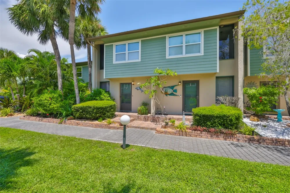 1028 APOLLO BEACH BOULEVARD #8 Apollo Beach, FL 33572