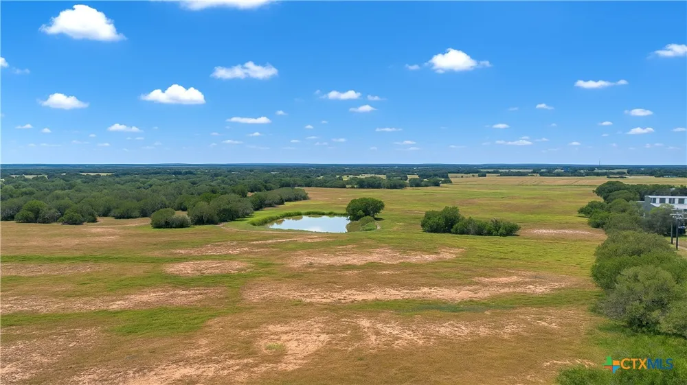 4425 US HWY 90 Seguin, TX 78155