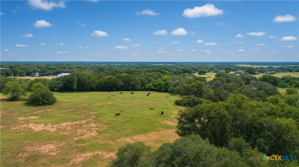 4425 US HWY 90 Seguin, TX 78155