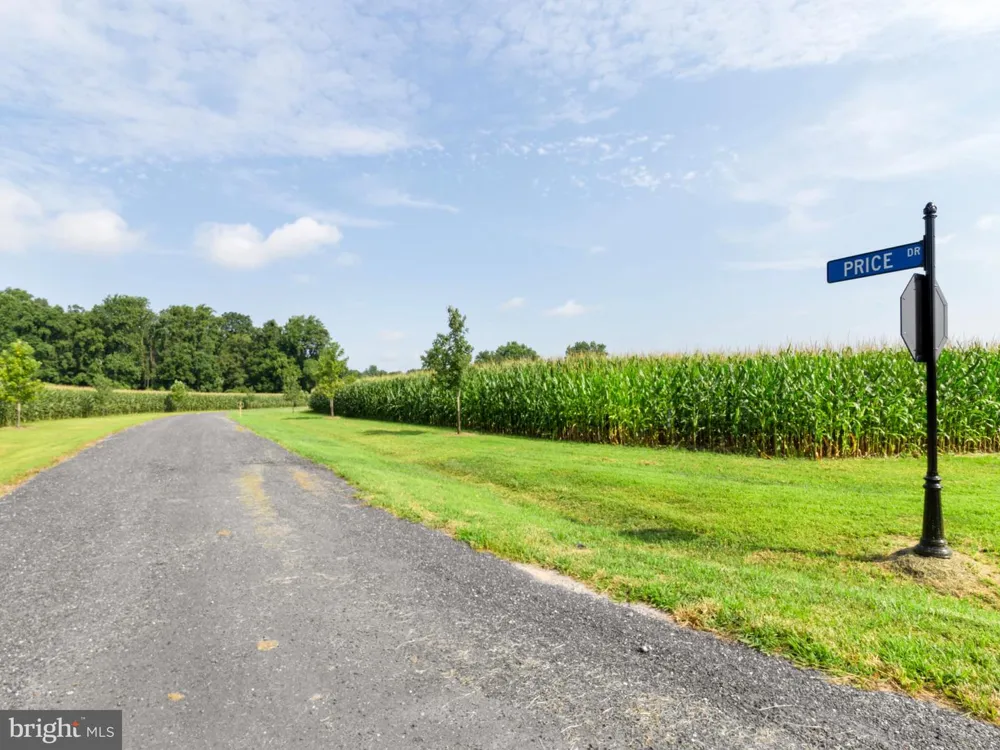 PRICE DRIVE Easton, MD 21601