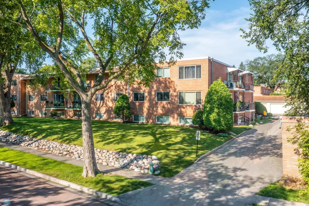 605 7th Street S #2