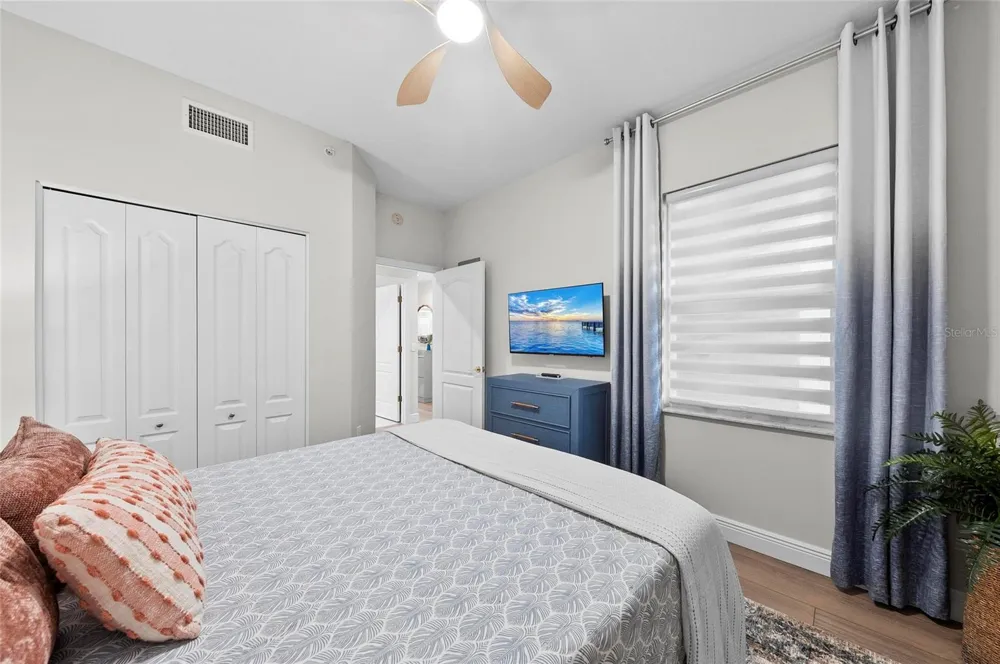 5280 HYLAND HILLS AVENUE #1812 Sarasota, FL 34241