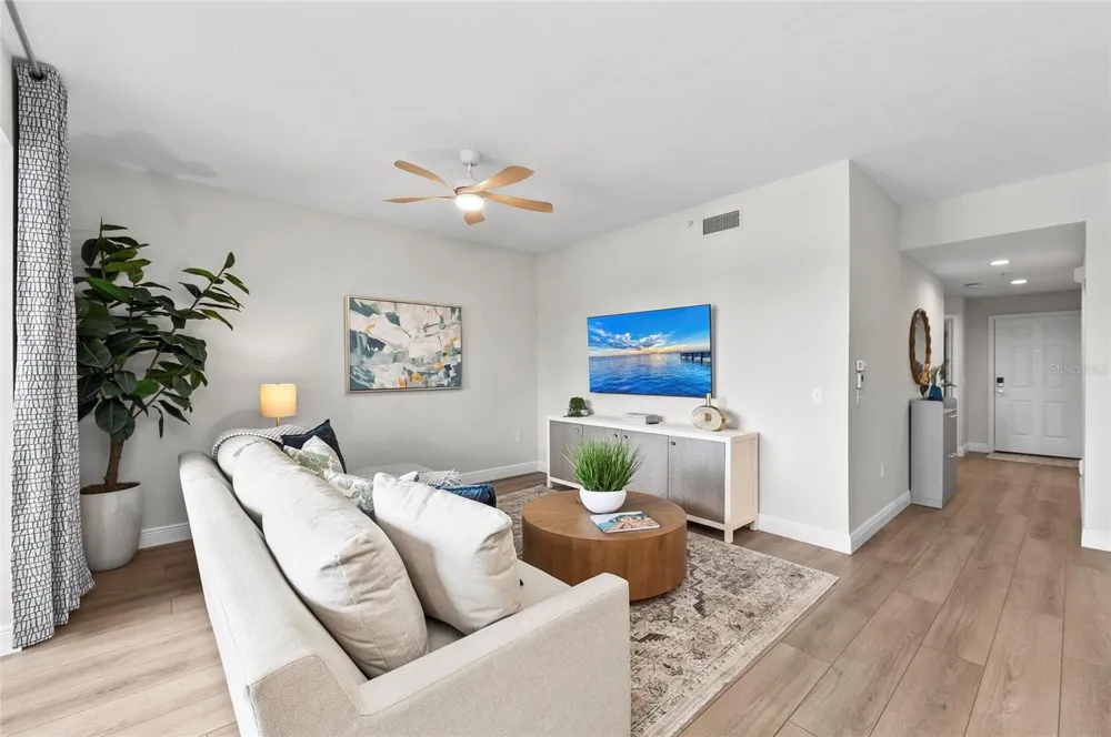 5280 HYLAND HILLS AVENUE #1812 Sarasota, FL 34241