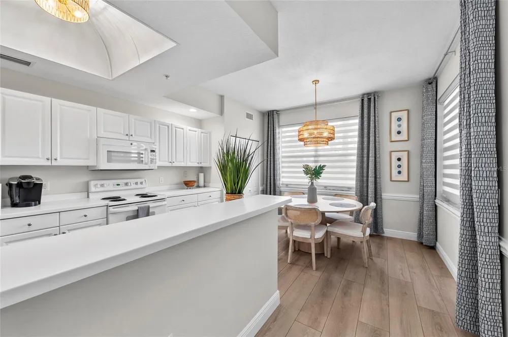 5280 HYLAND HILLS AVENUE #1812 Sarasota, FL 34241