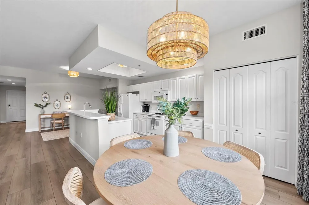 5280 HYLAND HILLS AVENUE #1812 Sarasota, FL 34241