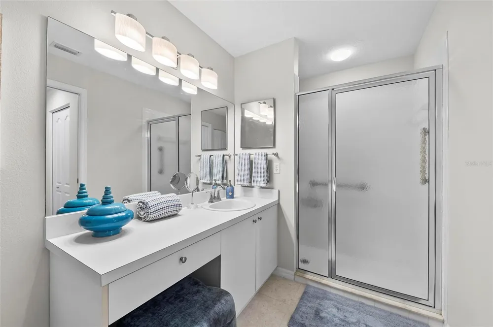 5280 HYLAND HILLS AVENUE #1812 Sarasota, FL 34241