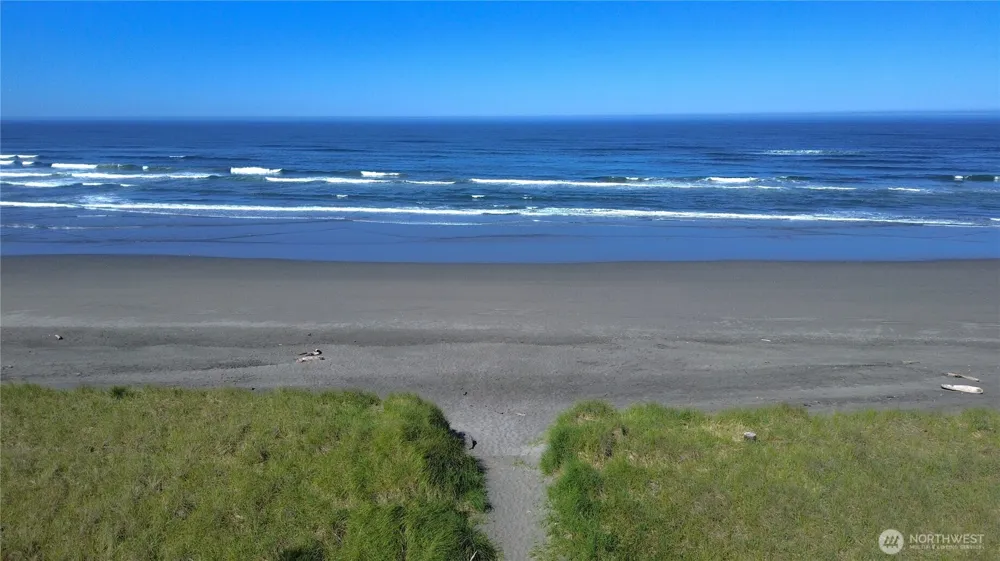 1501 Beach Glass Lane Westport, WA 98595