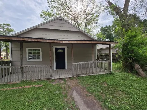 208 S 6th Street