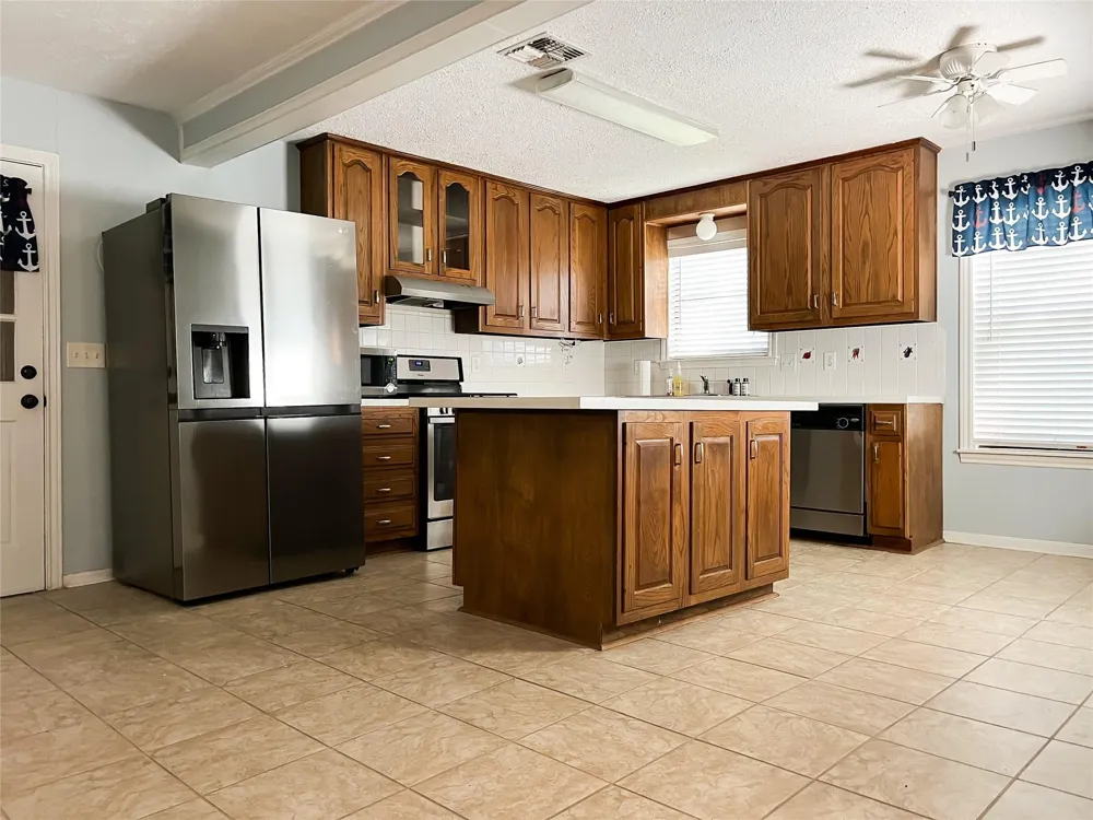 19778 County Road 377 Marquez, TX 77865