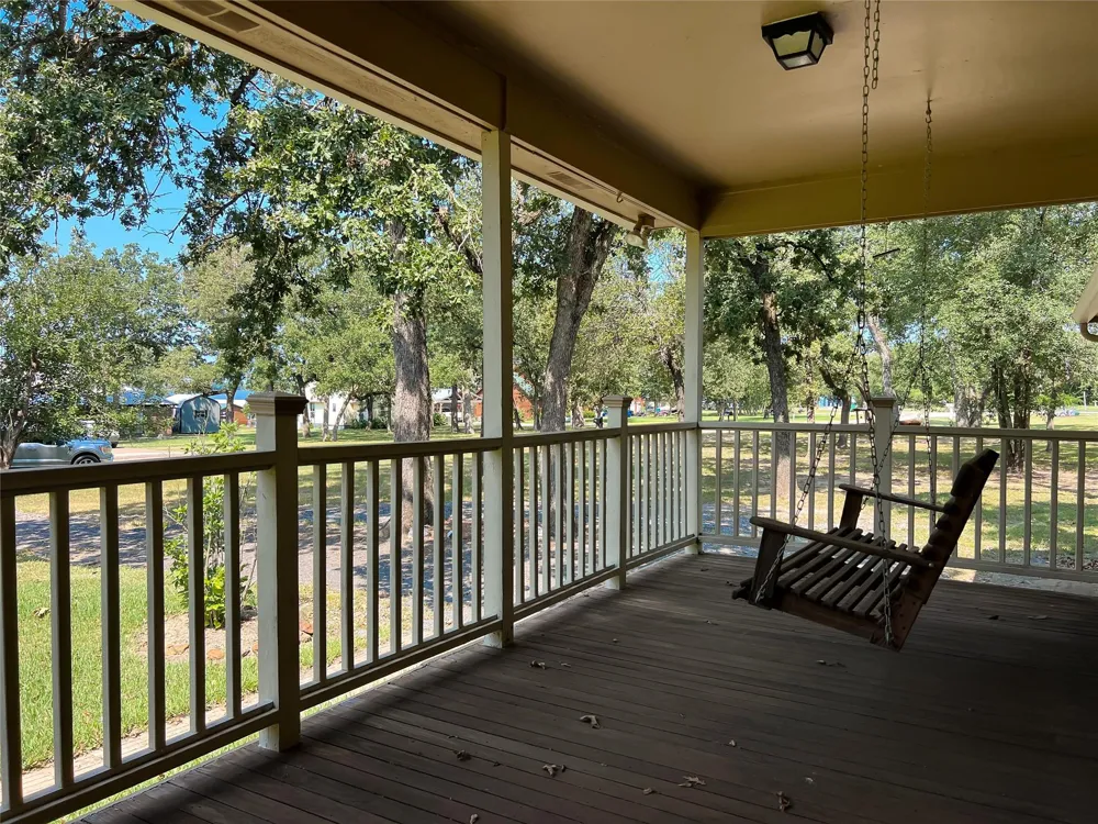 19778 County Road 377 Marquez, TX 77865