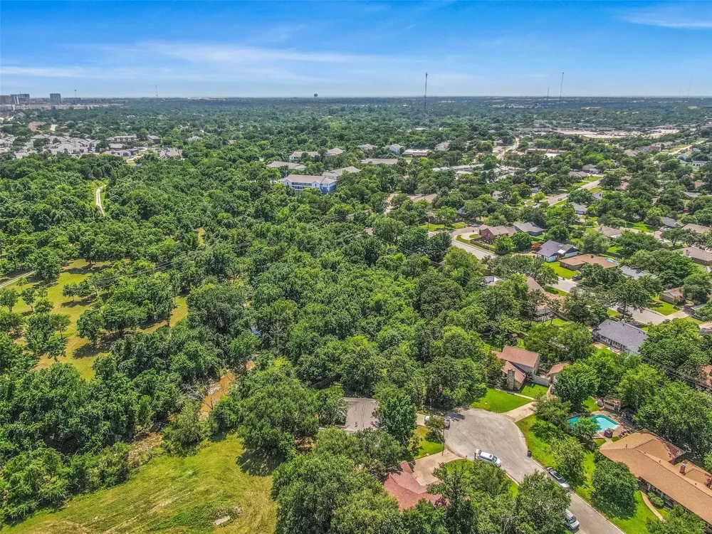 3814 Valley Oaks Drive Bryan, TX 77802
