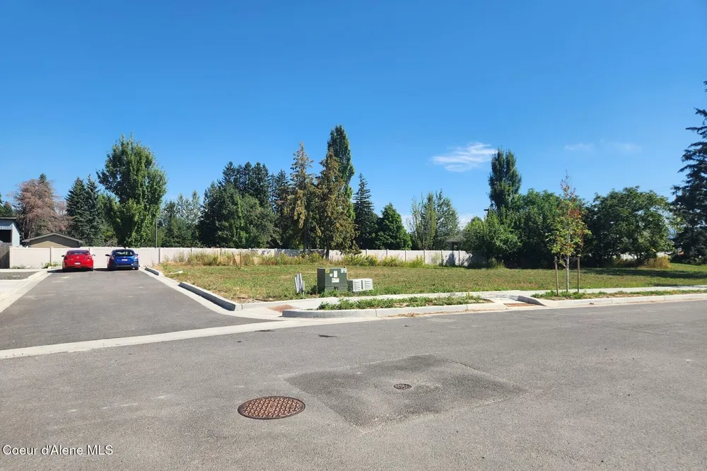 1702, 1706 1712 Onyx Court Sandpoint, ID 83864